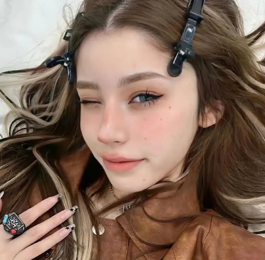 沉默一瞬